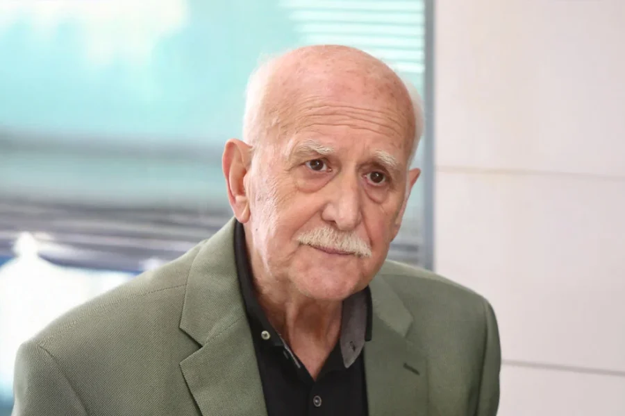 «Καλό σου ταξίδι, δεν θα ξεχαστείς ποτέ»: Χατζηνικολάου, Λιάγκας, Αρναούτογλου κι άλλοι άνθρωποι της τηλεόρασης αποχαιρετούν τον Γιώργο Παπαδάκη