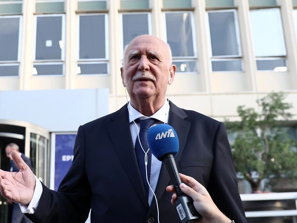 Tο αντίο της ΕΣΗΕΑ στον Γιώργο Παπαδάκη: «Κορυφαίος παρουσιαστής, ένας ευαίσθητος άνθρωπος»