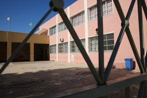 Πέταξαν βεγγαλικά σε προαύλιο σχολείου στο Γαλάτσι, στο νοσοκομείο με έγκαυμα 14χρονος