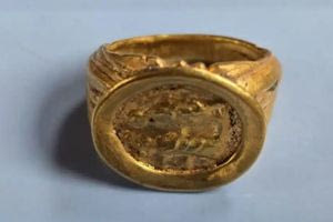«Το δαχτυλίδι της αιώνιας πίστης»: Ανακαλύφθηκε χρυσό σύμβολο αγάπης 2.000 ετών