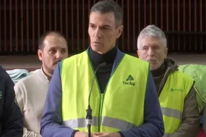Ισπανία: Ο Σάντσεθ κήρυξε τριήμερο πένθος για τη σιδηροδρομική τραγωδία