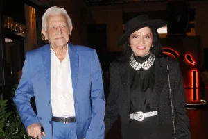 Παραμένει στο νοσοκομείο η Ζωζώ Σαπουντζάκη