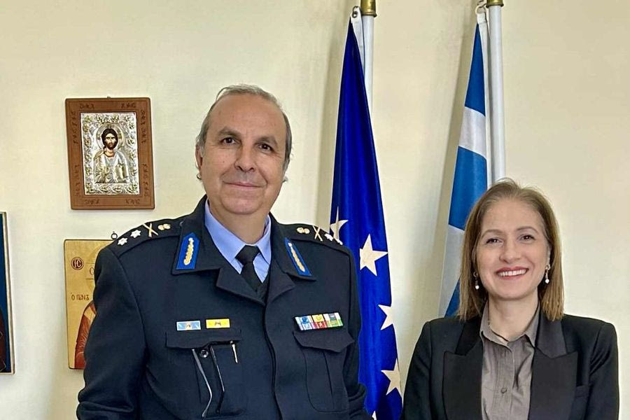 Συνάντηση της Γραμματέως Αποκεντρωμένης Διοίκησης με τον νέο Συντονιστή Πυροσβεστικών Επιχειρήσεων Βορείου, Νοτίου Αιγαίου και Κρήτης