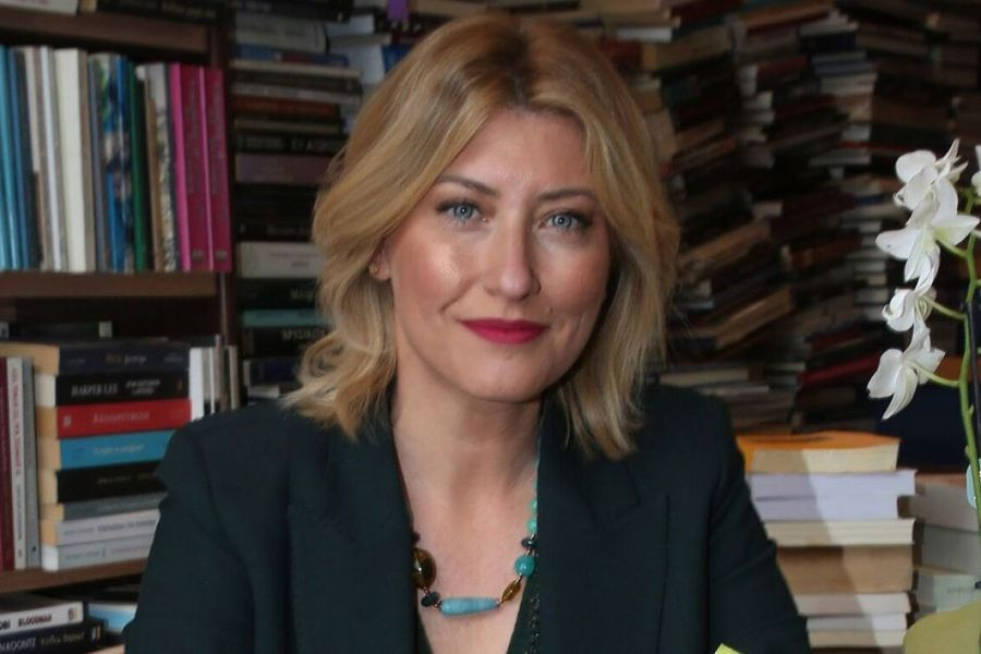 Σία Κοσιώνη: Παραμένει στην εντατική με βαριά πνευμονία, θα νοσηλευτεί για 15 μέρες ακόμη