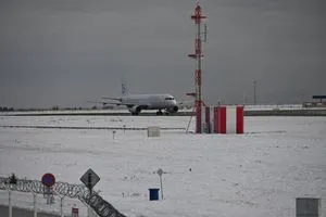 Έκλεισε το αεροδρόμιο της Βιέννης λόγω παγετού, «πολύ περιορισμένη λειτουργία» στο αεροδρόμιο της Πράγας