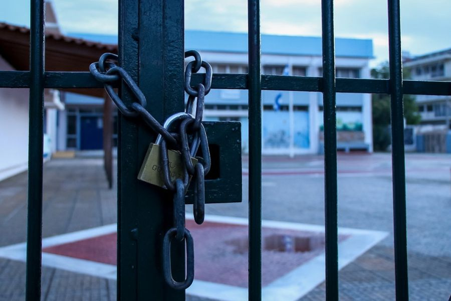 Κλειστά αύριο όλα τα σχολεία της Αττικής ενόψει της κακοκαιρίας, με τηλεκπαίδευση τα μαθήματα