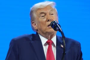 Τραμπ στο Νταβός: Θέλουμε την ιδιοκτησία της Γροιλανδίας, να ξεκινήσουμε αμέσως συνομιλίες -Αν πείτε «όχι», θα το θυμόμαστε