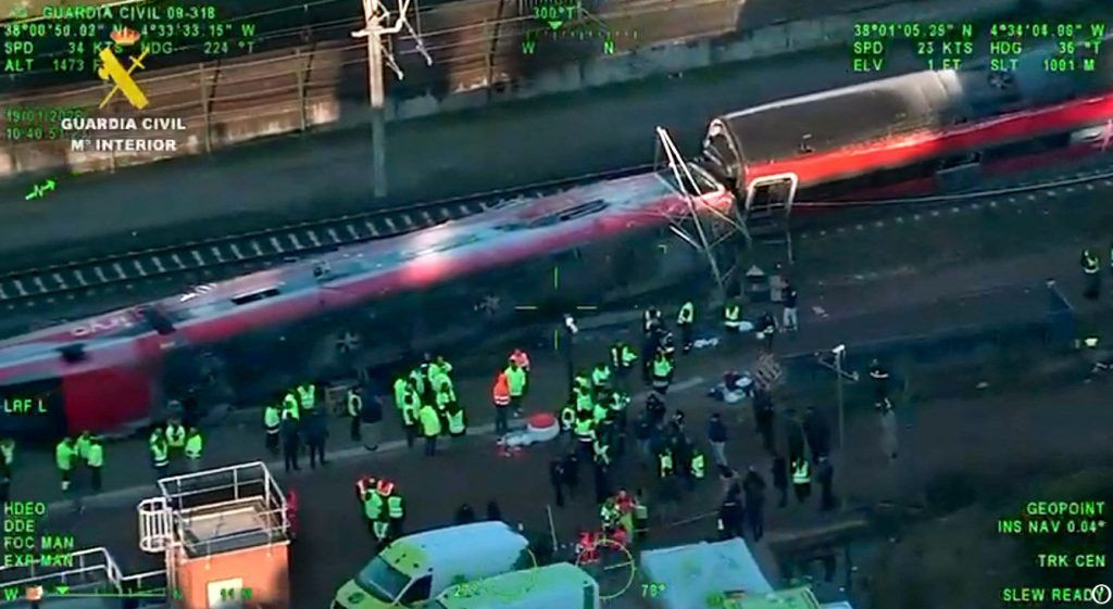 Σιδηροδρομική τραγωδία στην Ισπανία: Σπασμένο σύνδεσμο στις ράγες εντόπισαν οι εμπειρογνώμονες