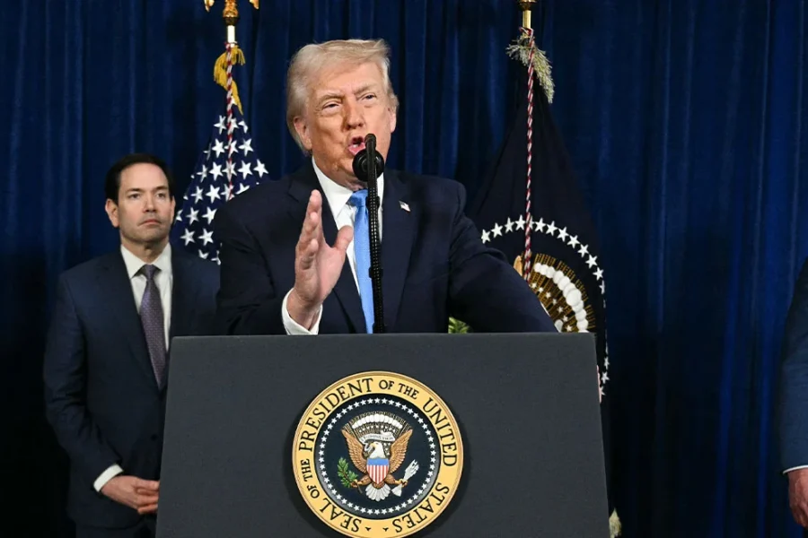 Νέο δόγμα για το Δυτικό Ημισφαίριο παρουσίασε ο Τραμπ μετά τη σύλληψη Μαδούρο – Ελέγχει τη Βενεζουέλα, απείλησε Κούβα και Κολομβία, μήνυμα στον Πούτιν