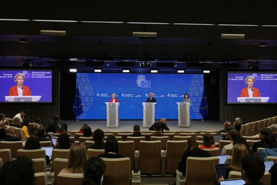 Έκτακτη σύνοδος στις Βρυξέλλες: Σε επιφυλακή η ΕΕ μετά τις κινήσεις Τραμπ, στήριξη σε Δανία, Γροιλανδία και Ουκρανία