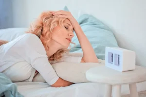 Αυτός είναι ο λόγος που ξυπνάμε κάθε βράδυ στις 3 τα χαράματα – Τι αποκαλύπτει η επιστήμη