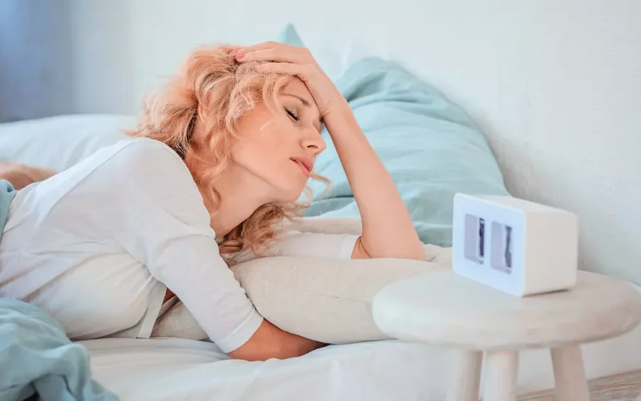 Αυτός είναι ο λόγος που ξυπνάμε κάθε βράδυ στις 3 τα χαράματα – Τι αποκαλύπτει η επιστήμη