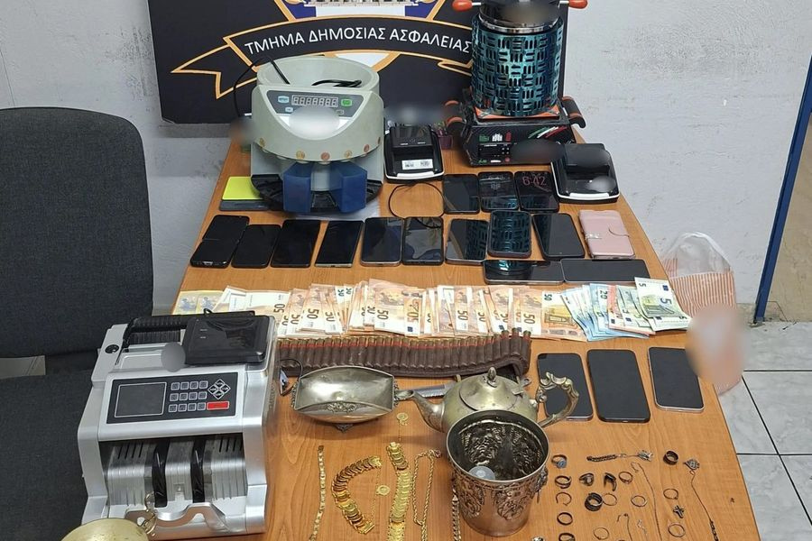 Ζεφύρι: Εντοπίστηκε παράνομο χυτήριο μετάλλων όπου έλιωναν κλοπιμαία – Έξι συλλήψεις