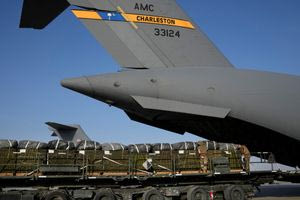 Αντίστροφη μέτρηση για χτύπημα των ΗΠΑ στο Ιράν, Αμερικανοί και Βρετανοί εκκενώνουν βάσεις στη Μέση Ανατολή για λόγους ασφαλείας