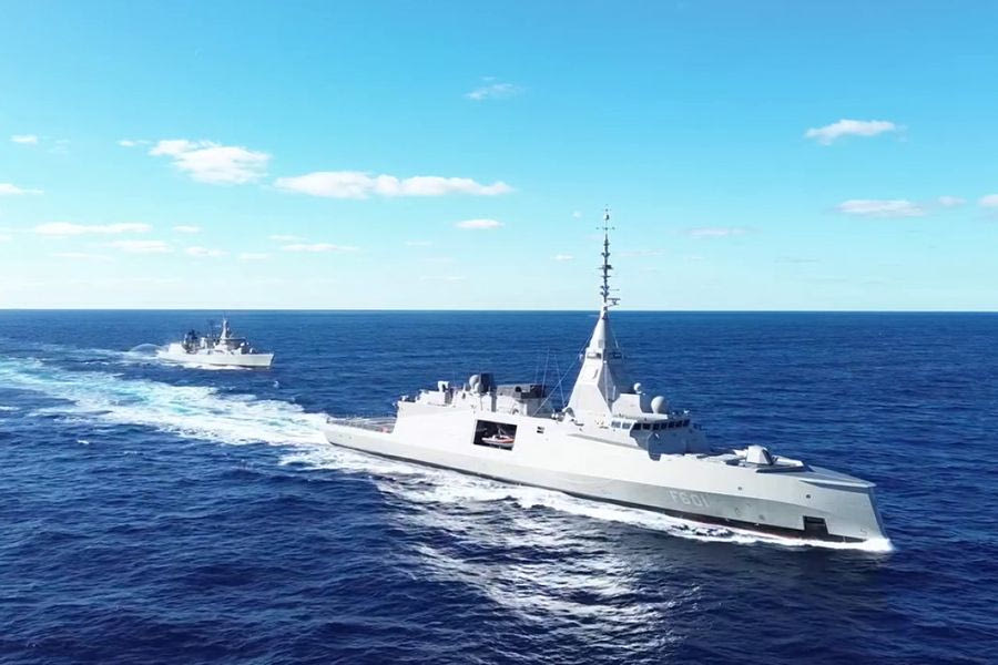 Η φρεγάτα Κίμων εν πλω προς τον Ναύσταθμο Σαλαμίνας, δείτε βίντεο