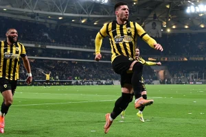 Super League: Ο Γιόβιτς “ντύθηκε” Νους και η ΑΕΚ διέλυσε τον Παναθηναϊκό