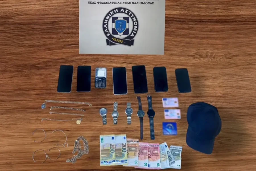 Συνελήφθησαν επ’ αυτοφώρω μέλη κυκλώματος που έκανε τηλεφωνικές απάτες: Παρίσταναν υπαλλήλους εταιρείας ενέργειας