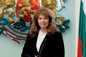 Μετά την παραίτηση Ράντεφ στη Βουλγαρία, η χώρα αποκτά την πρώτη γυναίκα Πρόεδρο της Δημοκρατίας