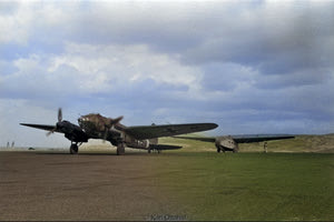 Στο αεροδρόμιο του Ηρακλείου, τον Σεπτέμβριο του 1942