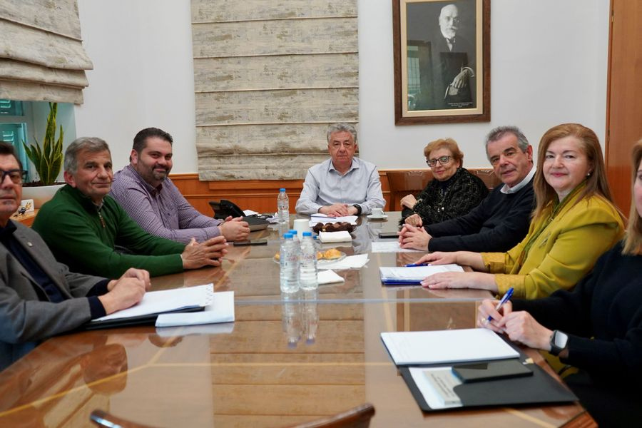 Συνεργασία Περιφέρειας Κρήτης, Δήμων Αμαρίου και Αγίου Βασιλείου για την καταγραφή και προστασία των μνημειακών ελαιόδεντρων