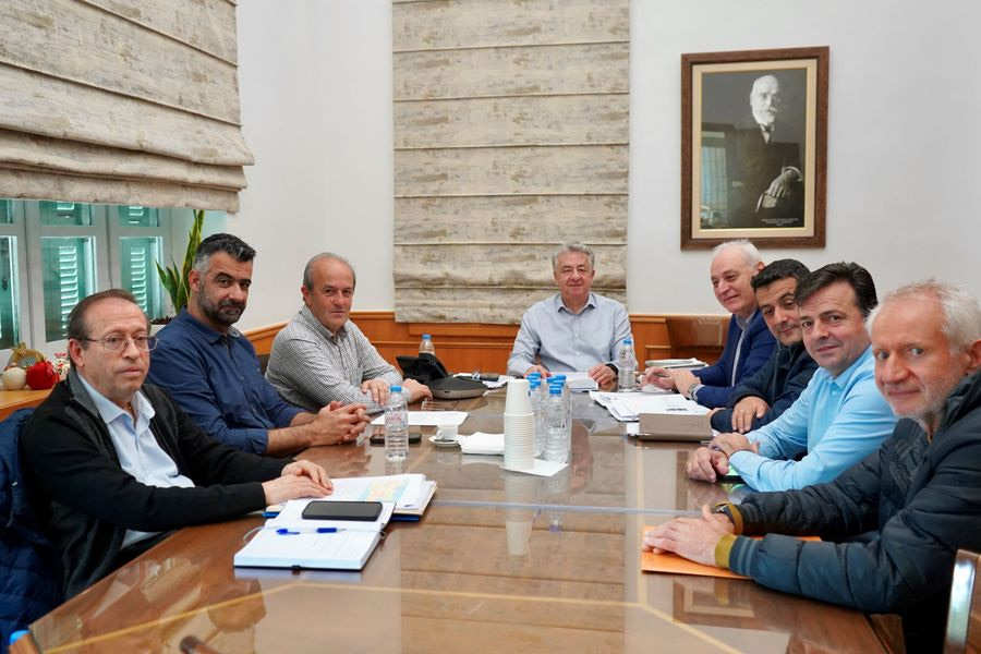 Σύσκεψη στην Περιφέρεια Κρήτης για το οδικό δίκτυο Τέρτσα – Μύρτος
