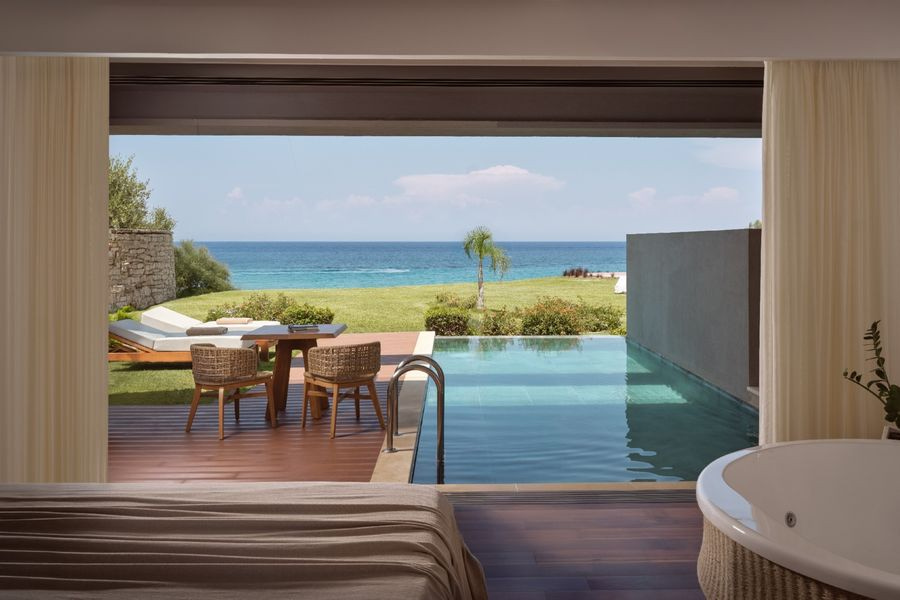 Στο «φουλ» οι μηχανές για τη νέα τουριστική σεζόν