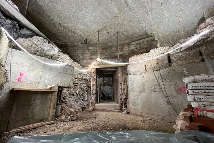 Ανακαλύφθηκε ρωμαϊκός βωμός κατοικίας κατά τη διάρκεια έργων