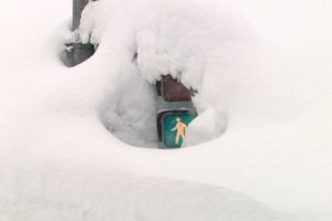 Τείχη χιονιού 2,7 μέτρων στην Ιαπωνία: Σφοδρή χιονόπτωση παραλύει βόρεια και δυτικά τμήματα της χώρας