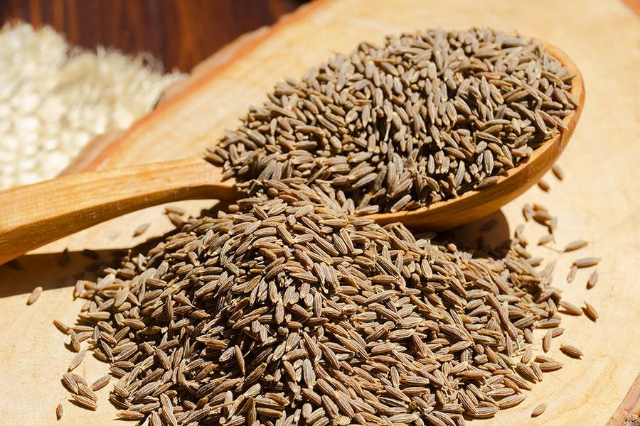 Το θεραπευτικό μπαχαρικό που αδυνατίζει και ρίχνει τη χοληστερόλη – 3 γρ. αρκούν