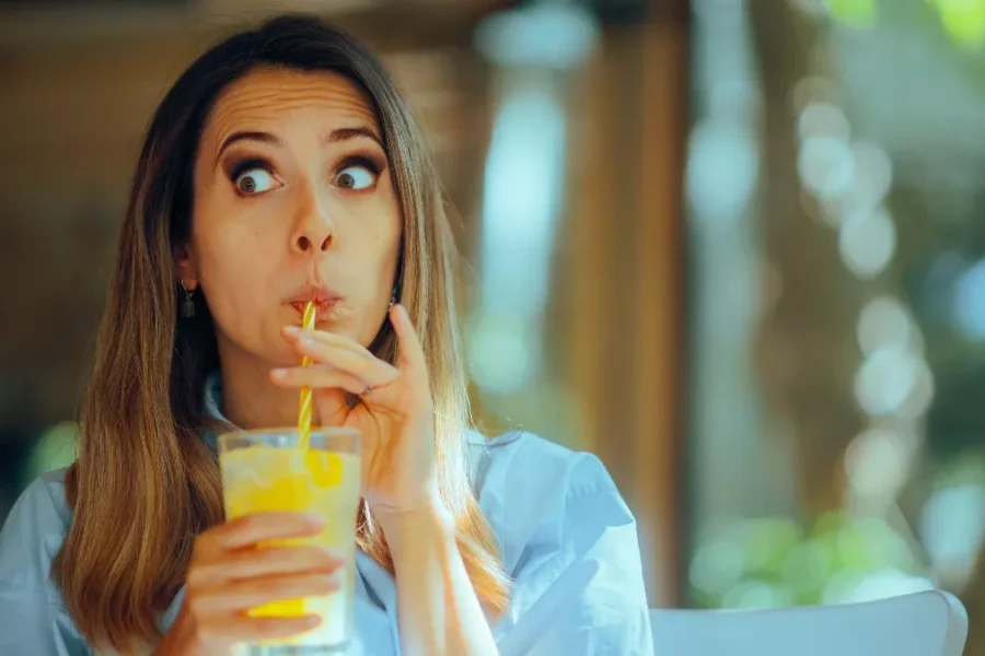 Εγκεφαλικό επεισόδιο: Ο ένοχος κρύβεται στο ποτήρι μας – Τα επικίνδυνα ροφήματα