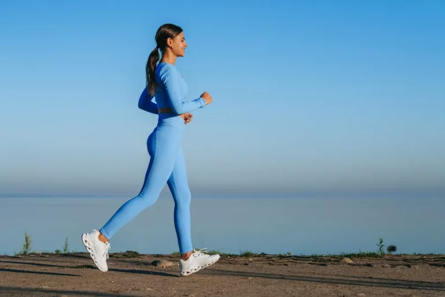 Πόση ώρα να περπατάμε για να «κάψουμε» μια σοκολάτα ή ένα αναψυκτικό