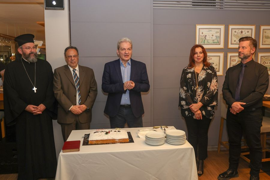 Με αισιοδοξία και ευχές η κοπή της πίτας της ΔΕΠΑΝΑΛ από το Δήμαρχο Ηρακλείου στο «Μαρίνα»