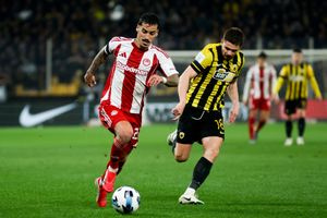 Θρίλερ στη Νέα Φιλαδέλφεια: Ο Ολυμπιακός ισοφάρισε την ΑΕΚ με πέναλτι στις καθυστερήσεις