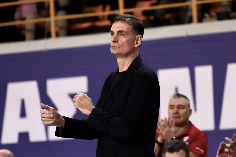 Μπαρτζώκας: «Δε νομίζω ότι είναι σοβαρός ο τραυματισμός του Τζόουνς»