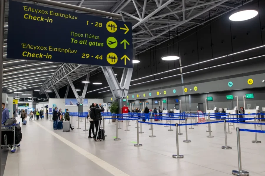 Συνελήφθη 30χρονος για παρενόχληση των επιβατών σε πτήση προς το αεροδρόμιο Μακεδονία