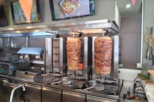 Στα 6 ευρώ πλέον το σουβλάκι στο Ηράκλειο – Τι λένε επιχειρηματίες στο patris