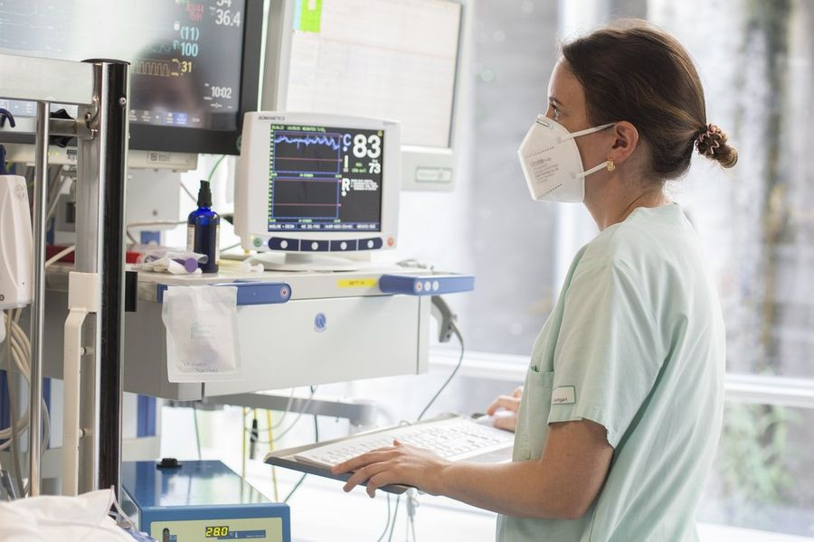 Οι αναπνευστικές λοιμώξεις έστειλαν 2 παιδιά στην Εντατική