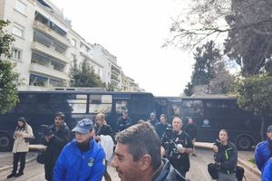 «Ζήσαμε την απόλυτη περιφρόνηση στο Μέγαρο Μαξίμου»,  λένε οι ξενοδοχοϋπάλληλοι  Ηρακλείου