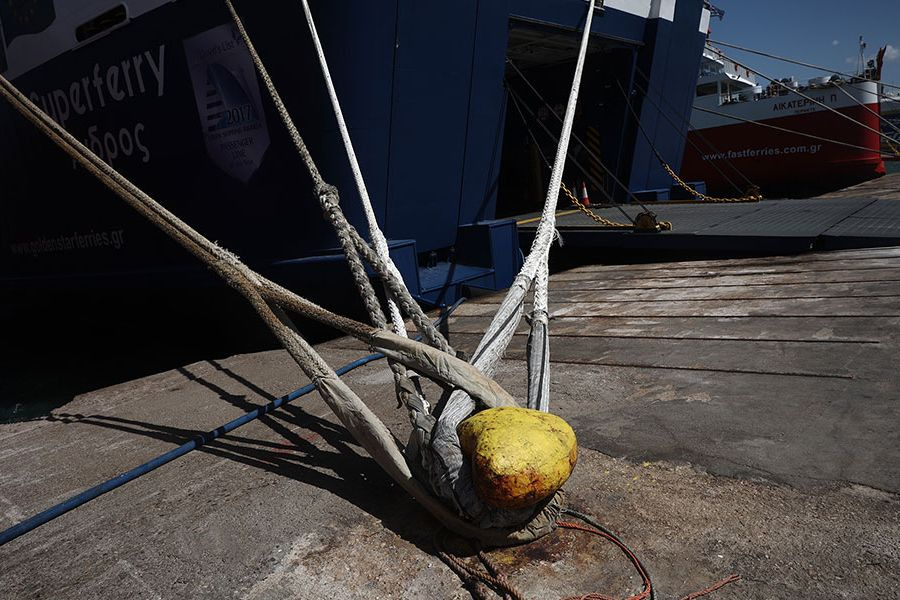 Δεμένα τα πλοία στα λιμάνια του Ηρακλείου, Σούδας και Πειραιά λόγω των θυελλωδών ανέμων