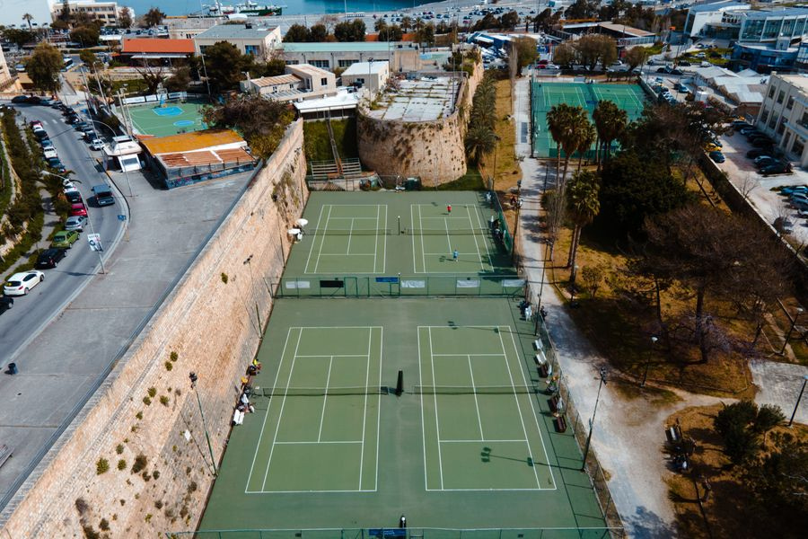 Έπεσαν οι υπογραφές για Τένις και Μπετενάκι – Αύριο η σύσκεψη για τα Νεώρια