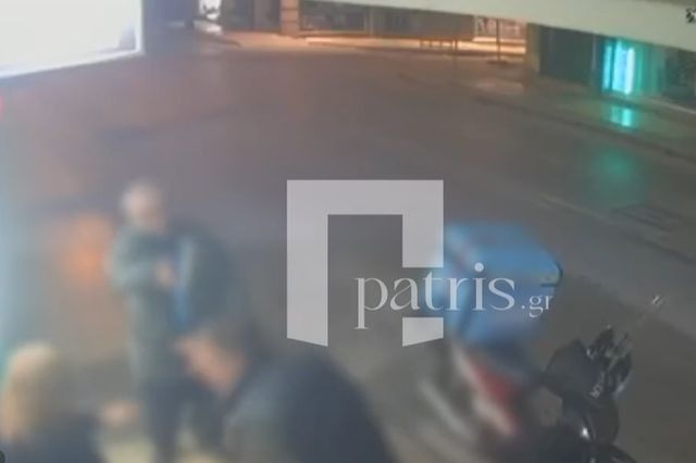 Νέο βίντεο: Τι προηγήθηκε πριν το ΙΧ «καρφωθεί» στην είσοδο του μίνι μάρκετ