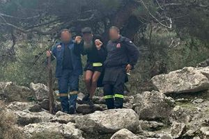 ΦΩΤΟ: Η ελεύθερη πτώση, η διάσωση του αντιδημάρχου στον Ζαρό και η μαντινάδα