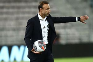 Κόντης: ¨Να μας γίνει μάθημα αυτό το παιχνίδι”