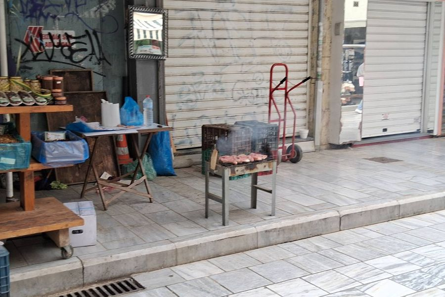 «Πήραν φωτιά» οι ψησταριές για την Τσικνοπέμπτη – Τσίκνα παντού στην πόλη
