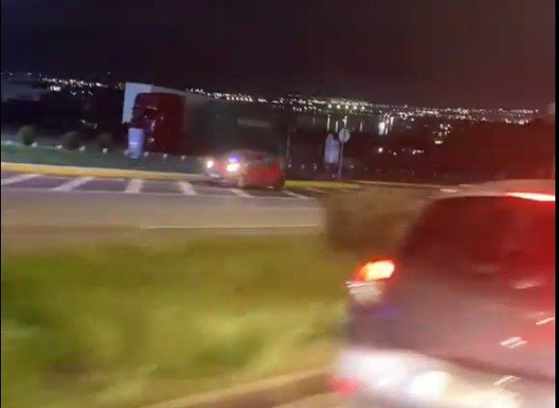 Οδηγός πήγαινε με την όπισθεν στη ΛΕΑ της Λεωφόρου Σχιστού για να αποφύγει την κίνηση