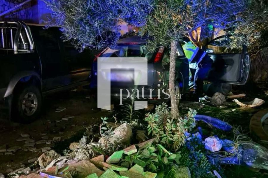 Εικόνες από την «τρελή» πορεία ΙΧ στα Χανιά-Επεσε σε αγροτικό και κατέληξε σε αυλή ενοικιαζόμενων δωματίων