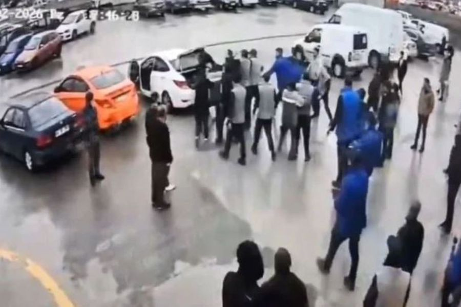 Τουρκία: Συγκλονιστικά πλάνα από τον ξυλοδαρμό αστυνομικού σε χώρο στάθμευσης στην Άγκυρα