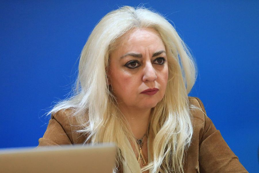 Παραιτήθηκε η Άννα Στρατινάκη από υποδιοικήτρια της Ανεξάρτητης Αρχής για την Αγορά λόγω της εμπλοκής του συζύγου της στην υπόθεση Παναγόπουλου