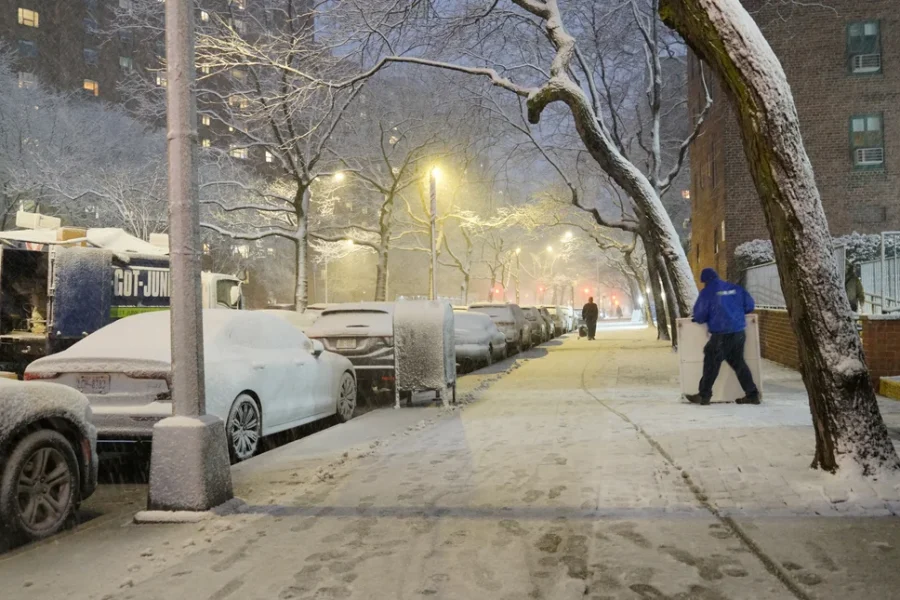 Σφοδρός χιονιάς πλήττει τις ανατολικές ακτές των ΗΠΑ