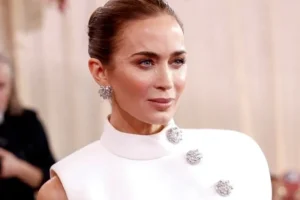 «Walk the Blue Fields»: Ο Άντριου Σκοτ και η Έμιλι Μπλαντ στο νέο δράμα του Τζον Κρόουλι